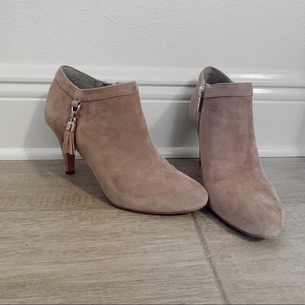 Vince Camuto Vecka Ankle Boots - Picture 2 of 7